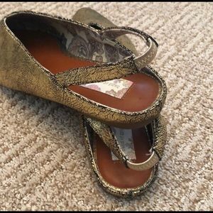 BAND OF GYPSIES Gold Crackle Flats